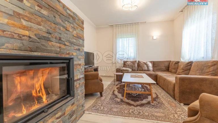 Prodej rodinného domu, 155 m², Kamenice, ul. Vnitřní
