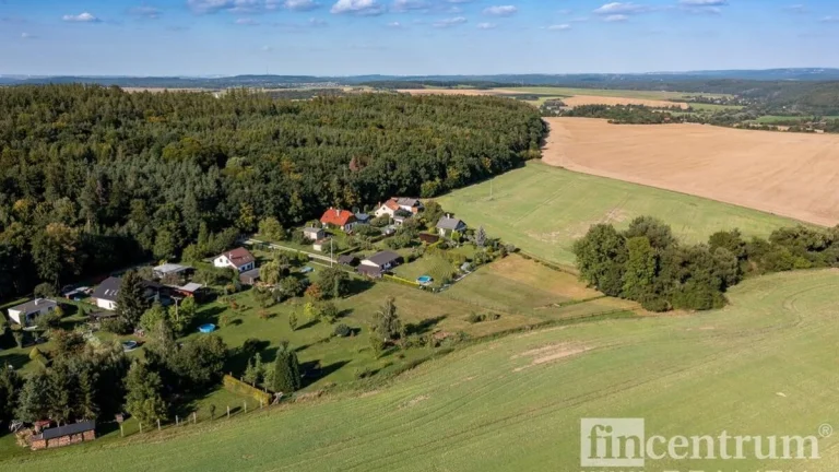 Prodej stavebního pozemku 2500 m2, Čisovice