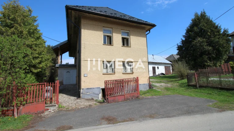 Na predaj priestranný rodinný dom v obci Jabloň (Humenné)