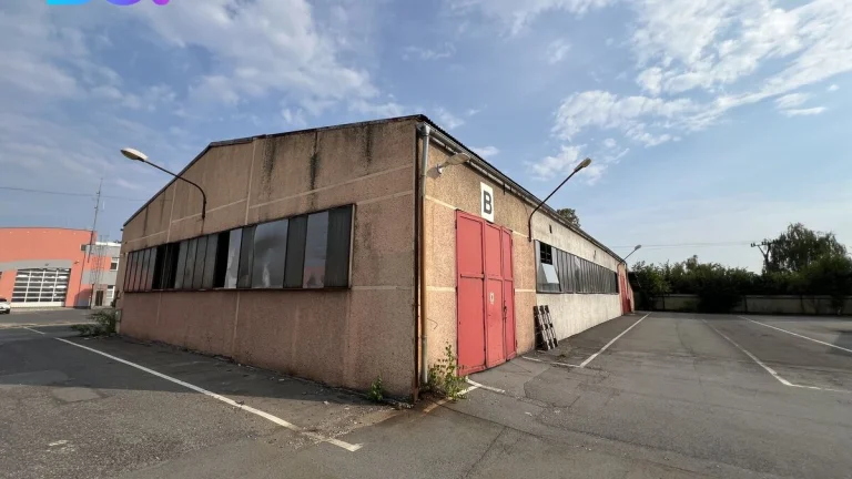 Pronájem skladovacích prostor 330 m² až 778 m², Slezská Ostr