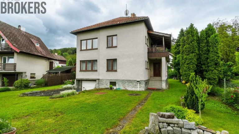 Prodej rodinného domu 225 m², pozemek 962 m², Hradištko-Piko