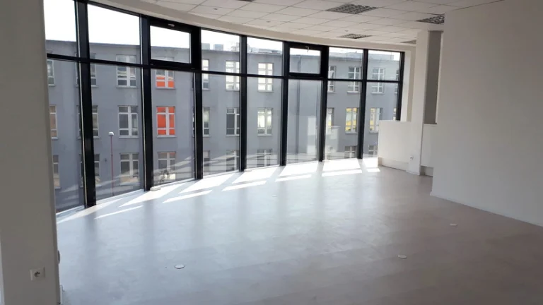 Prenajmeme atypický admin. priestor v Bratislave Nové Mesto
