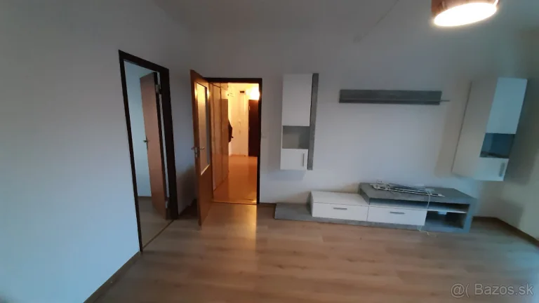 Prenájom 3-izbový byt