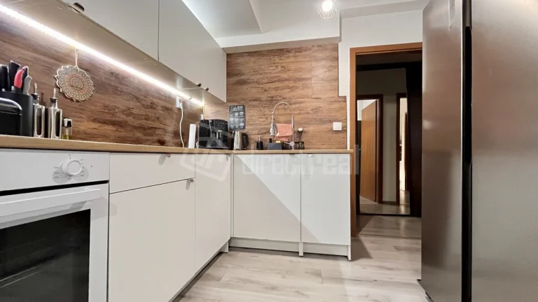 Zariadený 3 izbbyt v susedstve plaveckého bazéna, fitk…