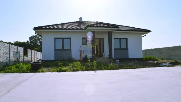 4 izbový rodinný dom na pozemku 600m2 v obci Kráľov Brod, ok