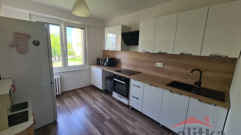 Pronájem hezkého bytu 3+1, 67m2 s lodžií, Opava, ul. Bílovec