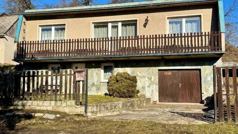 Jaroměř - samostatně stojící RD v centru