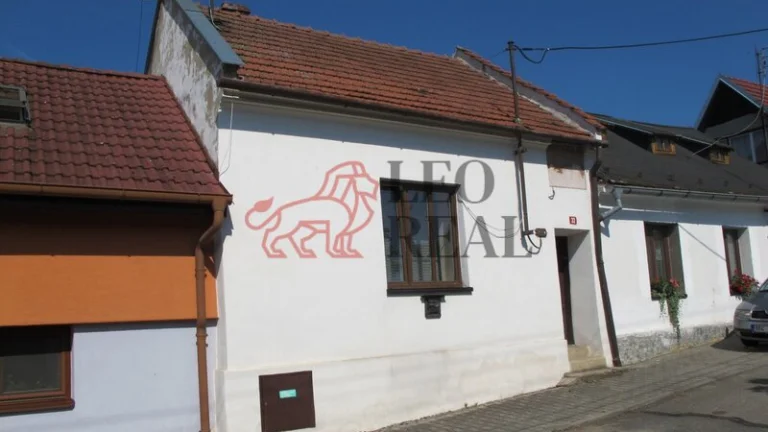 Prodej rodinného domu, okr. Blansko, + zahrada + 2500m2 orná