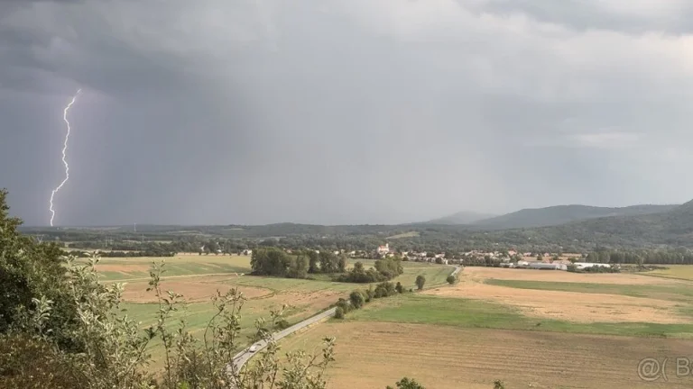 Chata na predaj v lokalite Šahy