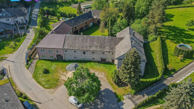 Prodej rodinného domu 990 m², pozemek 6 400 m² , Lukavice