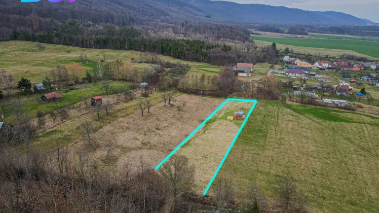 Prodej stavebního pozemku 2138 m² Bohuslávky