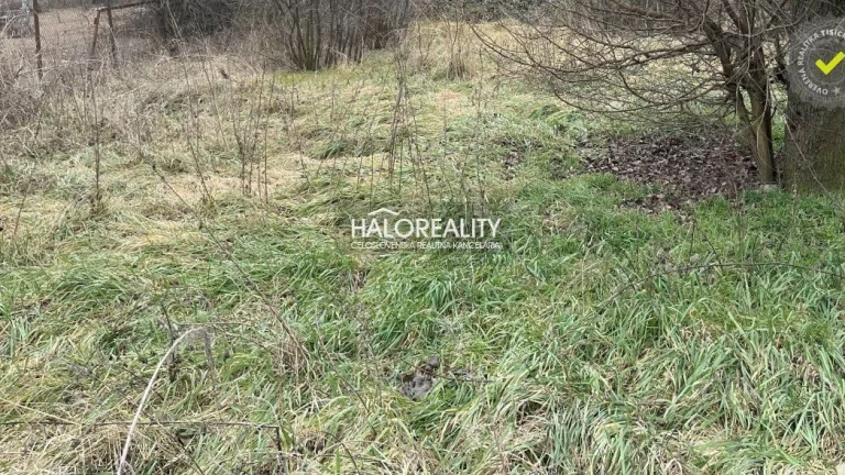 HALO reality - Predaj, pozemok pre rodinný dom 1018 m2 Mos