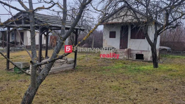 (F144-14-REMAa) Záhrada v meste Komárno