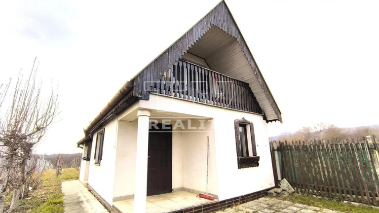 Na predaj chata s vinicou s krásnym výh ľadom v obci...