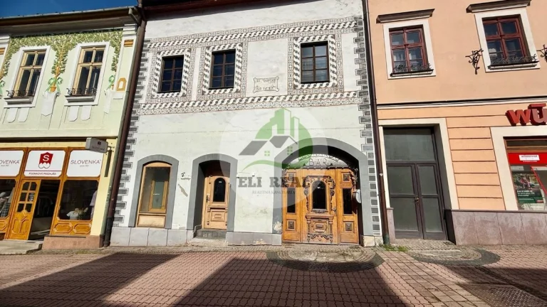 Meštiansky dom v centre Banskej Bystrice s kvalitnou rekonšt