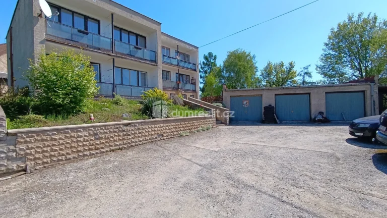 prodej RD 470 m2, pozemek 1814 m2, Stradonice, okr. Kladno