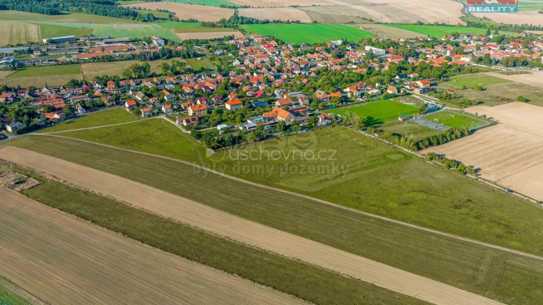 Prodej pozemku k bydlení, 10300 m², Chyňava