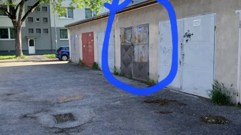 Garáž Exnarova