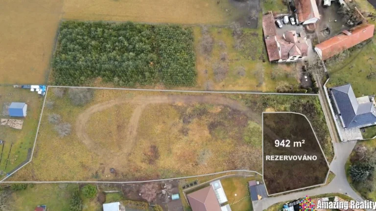 Prodej stavebního pozemku o výměře 942 m2, v obci Malé Výkle