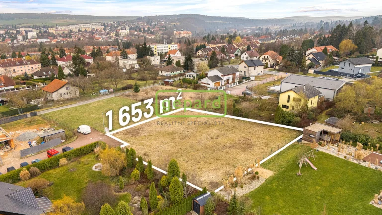 Prodej pozemku 1653m2 pro výstavbu rodinného dvojdomu, Mníše