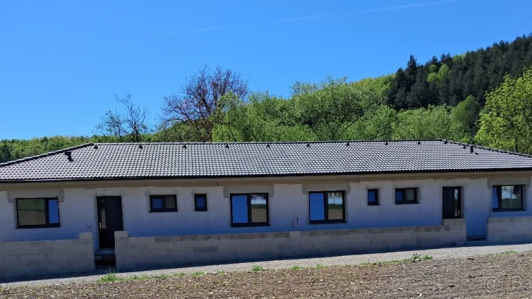 Rodinný dvojdom, obec Tuchyňa