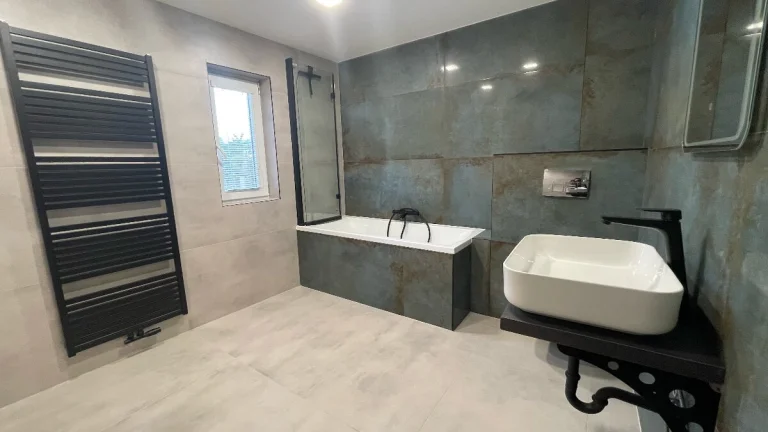 Prostorný byt 3+1 (110 m²) po rekonstrukci, se zahradou a pa