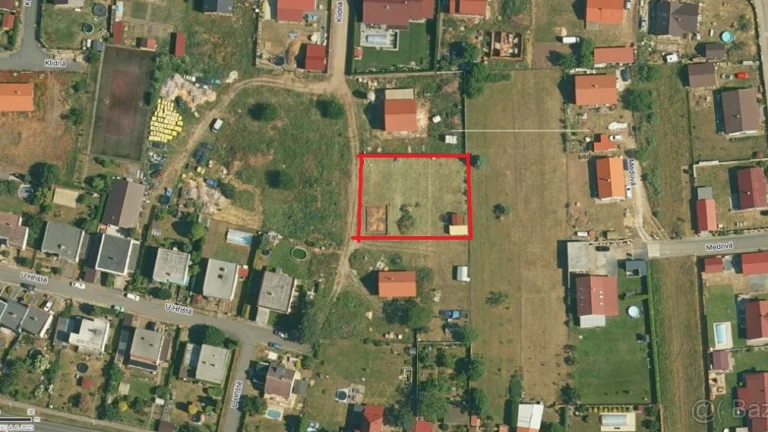 Stavební pozemek Horní Beřkovice