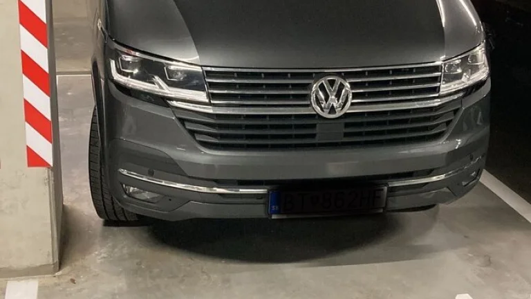 Garaz v Rači na ulici Frantiska Kubu