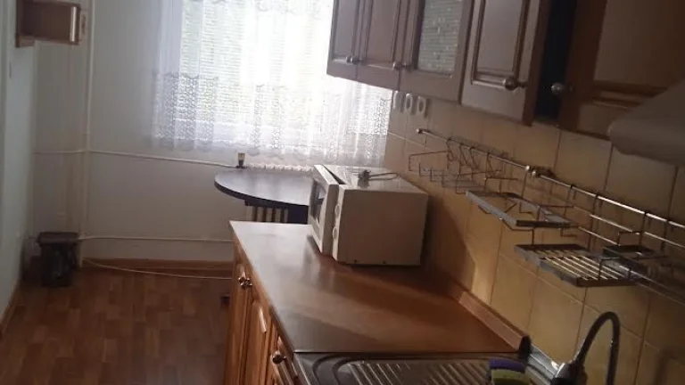Prenájom:3 izbového bytu v KNM s balkónom.