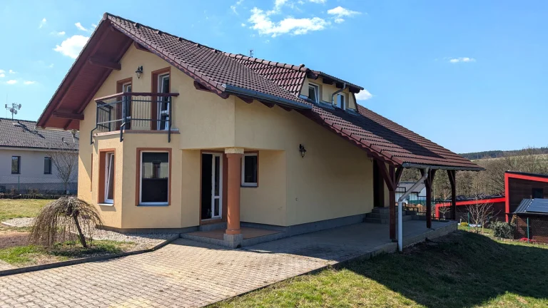 Prodej, rodinný dům, 1 061 m2, Litohlavy