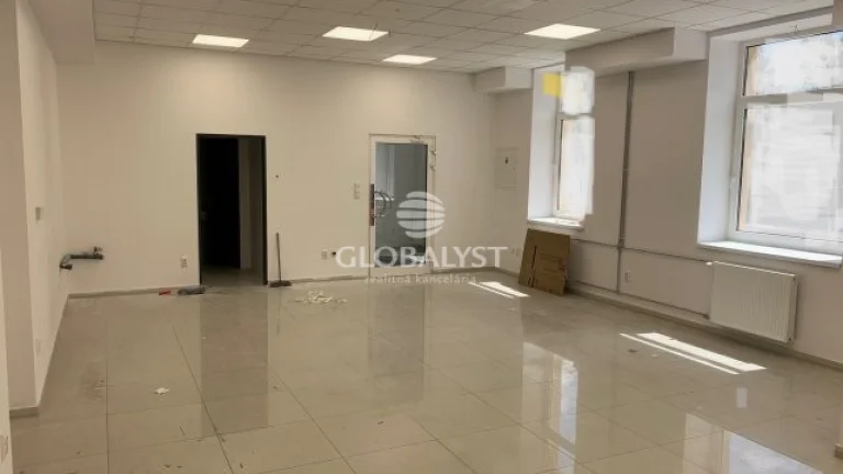 Atraktívne obchodné priestory - 72 m2 - pri Auparku