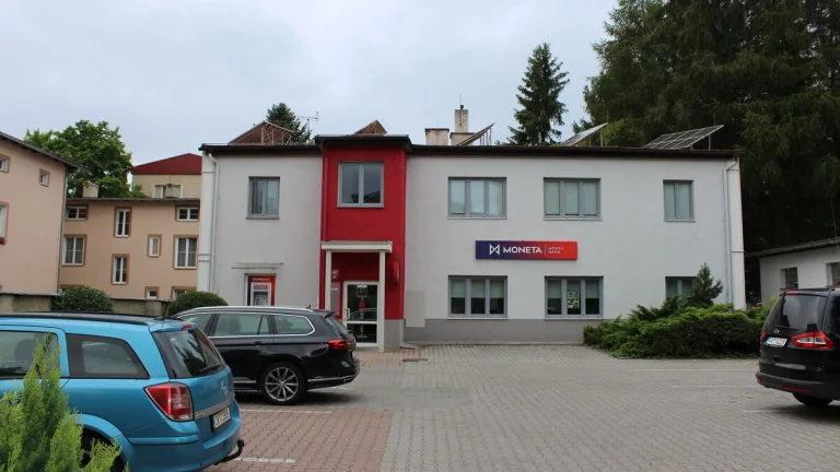 Pronájem, obchodní prostor 100 m2, Husova ul., Mariánské Láz