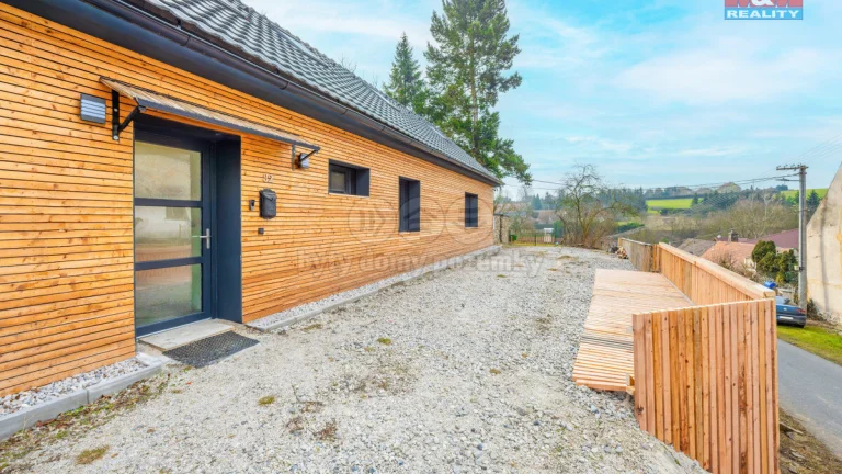Prodej rodinného domu, 190 m², Hromnice