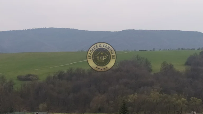 Predám pozemok -- Nižný Orlík