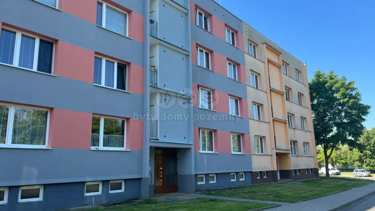 Prodej bytu 1+kk, 24 m², Louny, ul. Čs. armády