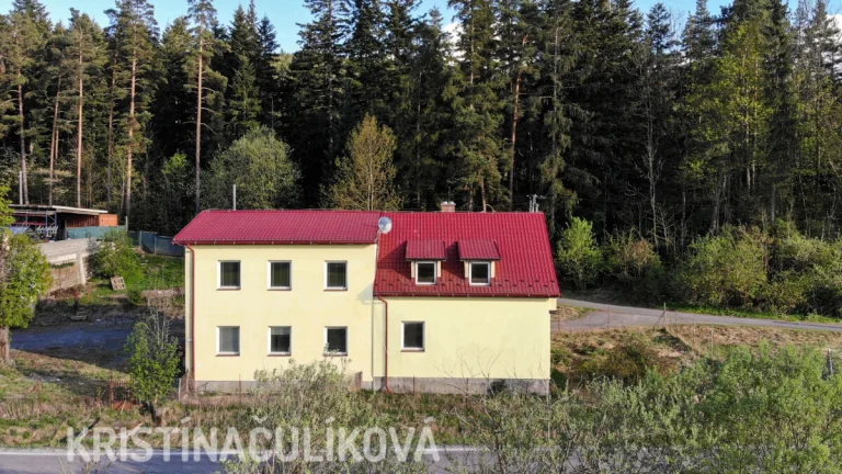 RODINNÝ DOM, POPRAD - KVETNICA