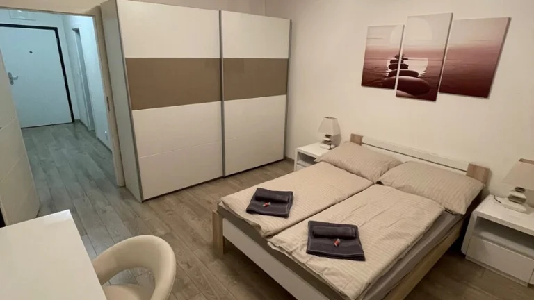 Prenájom 2 izbová novostavba centrum mesta BB