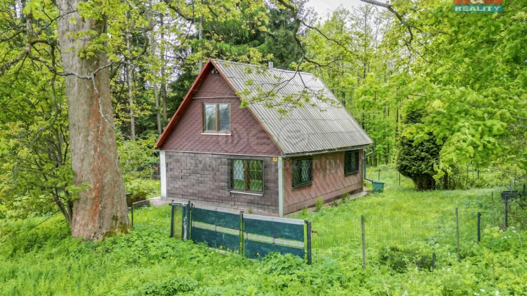 Prodej chalupy, 288 m², Staré Křečany