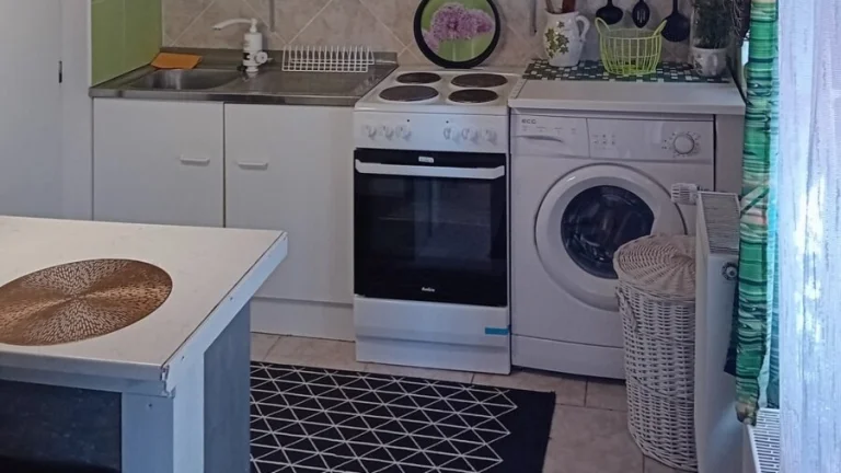 Velmi pěkný zařízený byt 30m2, Dubá