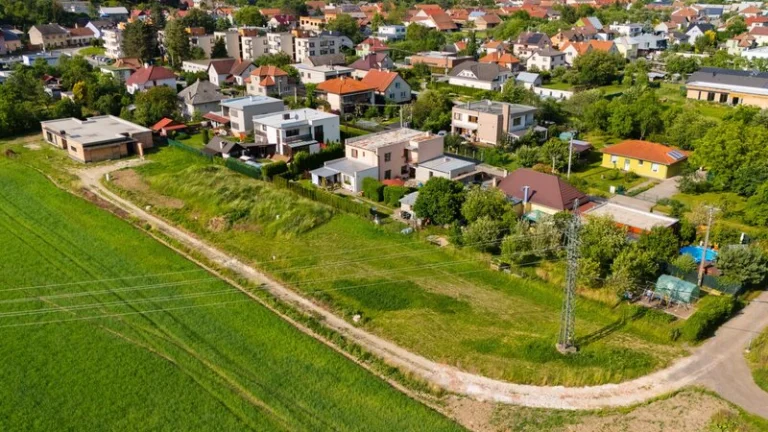 Prodej stavebního pozemku Zlín - Louky