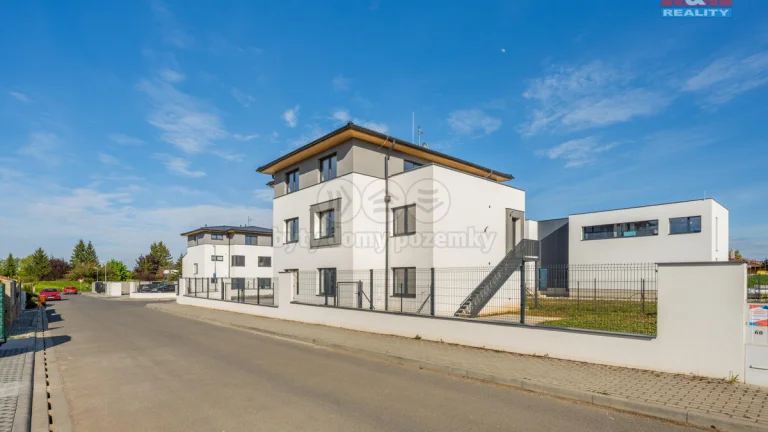 Prodej bytu 4+kk se zahradou, 104 m², Úhonice
