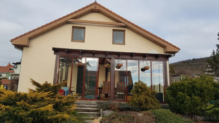Predám RD Zobor Nitra - tichá lokalita s výhľadom.