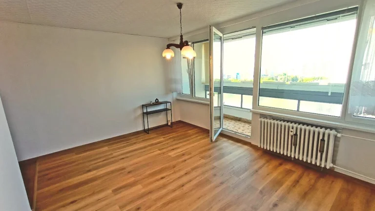 Pronájem bytu 3+kk 56 m² s lodžií
