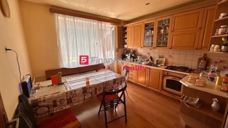 5 izbový poschodový rodinný dom v Topoľníkoch (F022-012-ESJA