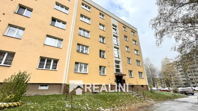 Pronájem bytu 2+1 po rekonstrukci, 56 m2 v Karviné - Ráji na