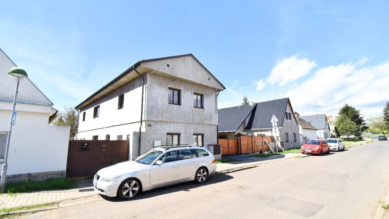 Prodej rodinného domu 250 m², pozemek 745 m² Luční, Spořice