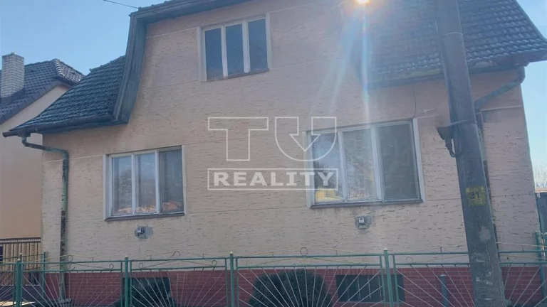 Predaj rodinného domu s rozľahlým pozemkom v NEMŠOVEJ