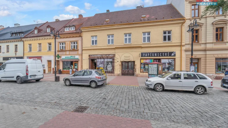 Prodej spoluvlastnického podílu 2/6 na domě v Jičín.