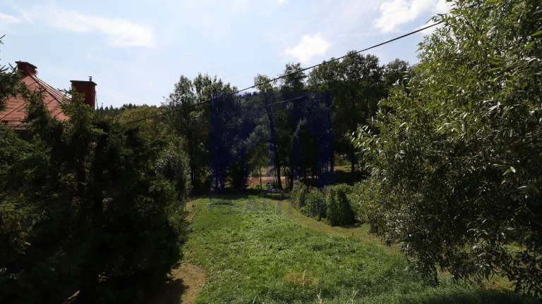 Ponúkame na predaj stavebný pozemok na rodinný dom, 638 m2