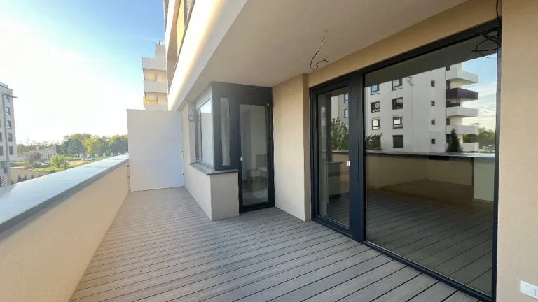 Moderný 2-izbový byt s veľkou terasou na prenájom – Galanta,